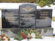 G�rtner, Frieda * 1896, + 1985   G�rtner, Robert * 1889, + 1966 