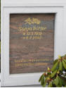 Belke, Albert * k.A., + k.A. Belke, Anna * 1910, + 2005 Ritter, Sonja * 1932, + 2003 