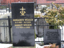 Mattick, Hermann * 1883, + 1976  Wolsch, Margarete * 1908, + 2004  Wolsch, Margot * 1929, + 2002 