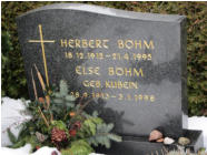 B�hm, Else (geb. Kubein) * 1913, + 1998   B�hm, Herbert * 1912, + 1995 